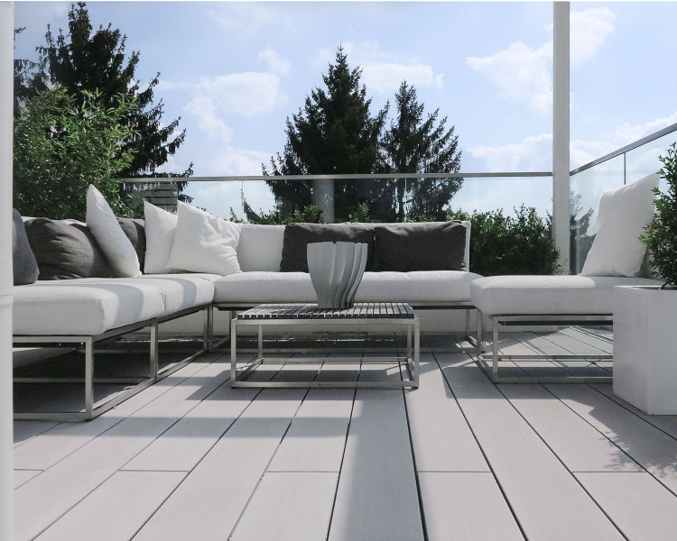 Edle Balkonbretter aus Premium Holz & Kunststoff