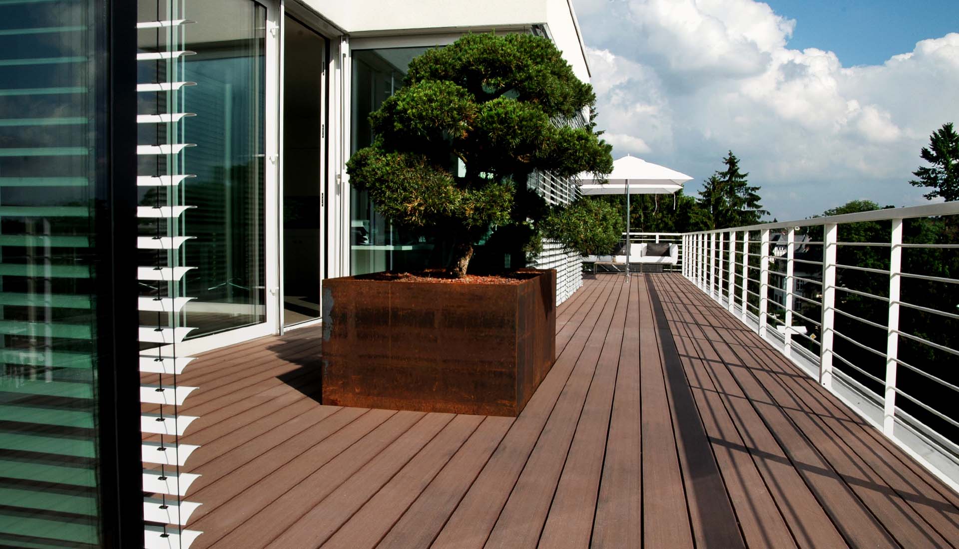 Holzdielen aus Premium WPC für Terrasse & Balkon