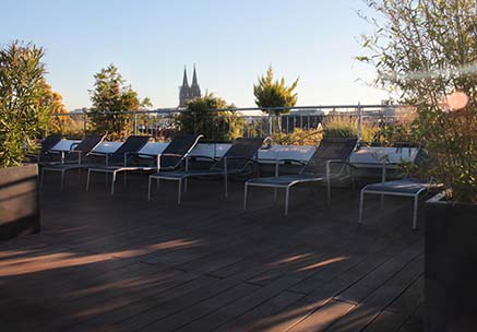 Terrasse mit Blick auf Kölner Dom