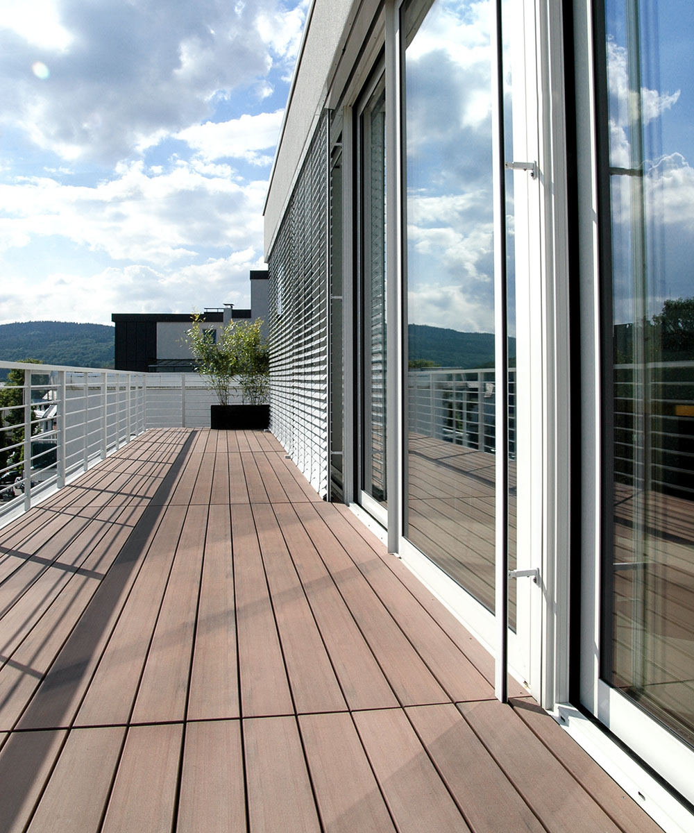 Die optimale Verlegerichtung auf der Terrasse oder dem Balkon