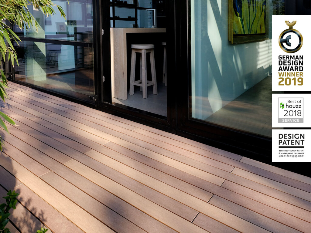 Mehrfarbiger Terrassenbelag aus Premium WPC in Farben die von Tropenholzdielen inspiriert sind.